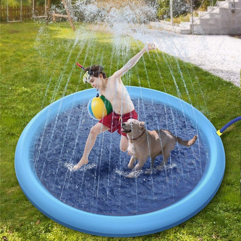 Piscina para mascotas con rociadores