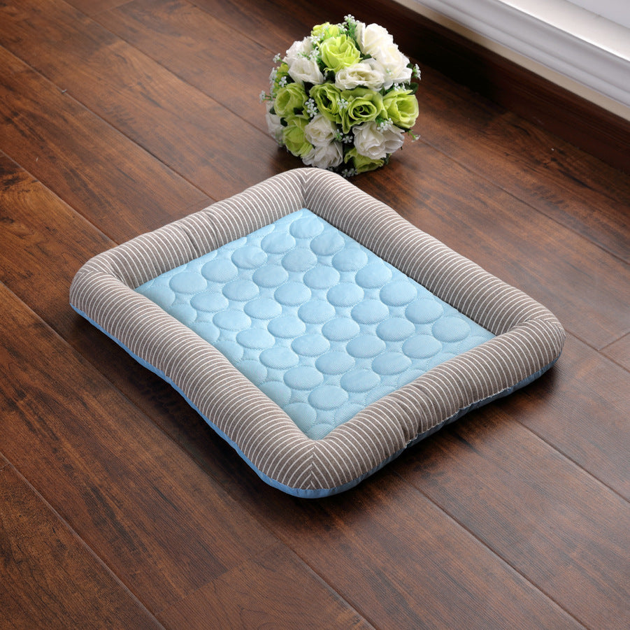Cama con enfriamiento para mascotas