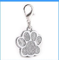 Dije de huella brillosa para collar